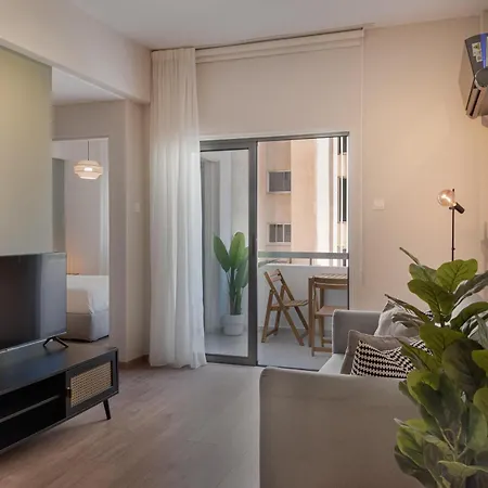 Apartment Phaedrus Living Tsimintia Retreat